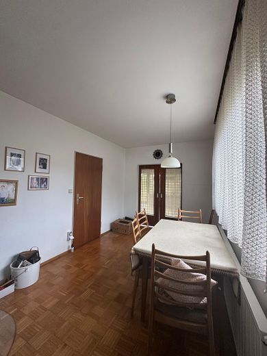 Geniş arsasıyla Bernstadt'ta müstakil ev – Fotoğraf 5
