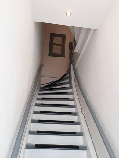 Residential and commercial building Vor dem Steintor from private owner – Teppe EG zur 1. Etage