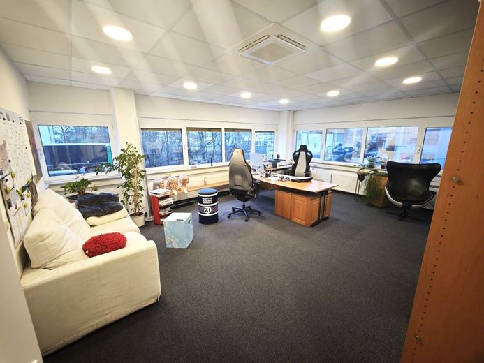 Attraktives Investment: Büro- und Lagerflächen mit konstanten Mieteinnahmen – Objekt 1  Chef 2 OG