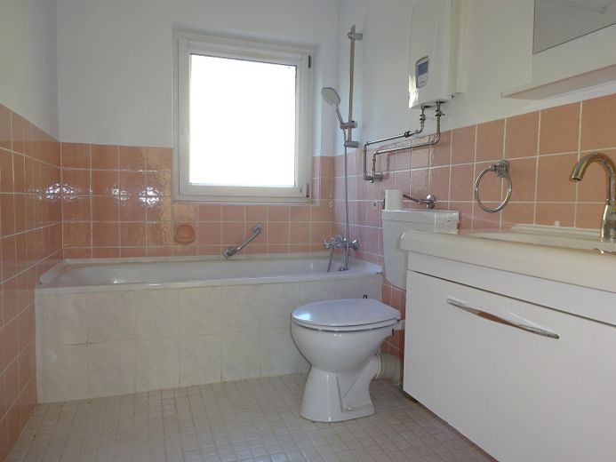 Appartement de 3 pièces avec balcon – Bad