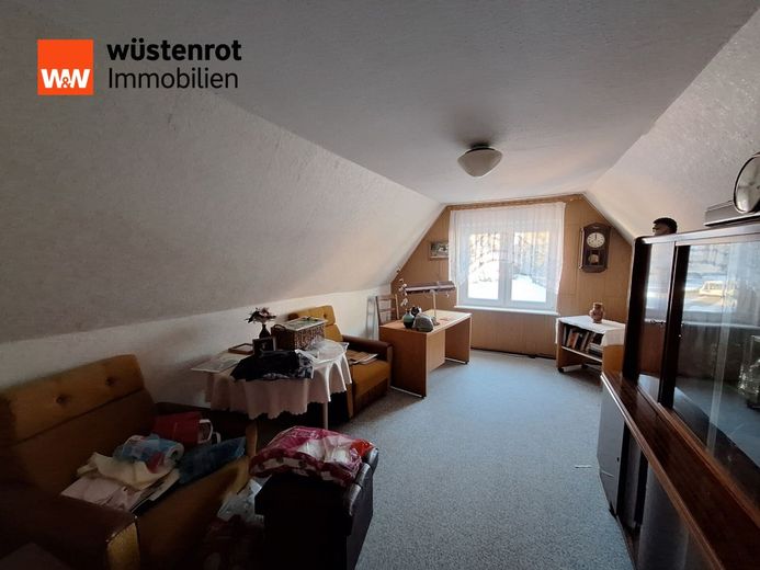 Wohnen mit Perspektive in Wulfen - Einfamilienhaus mit Garten, Garage und Raum für Ihre Ideen – Zimmer Dachgeschoss