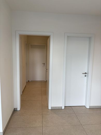 Exklusive 4-Zimmer-Wohnung mit großem Balkon – Foto 10
