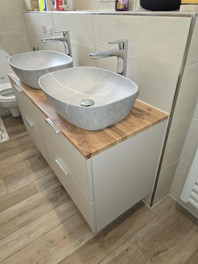 Badezimmer mit Badewanne