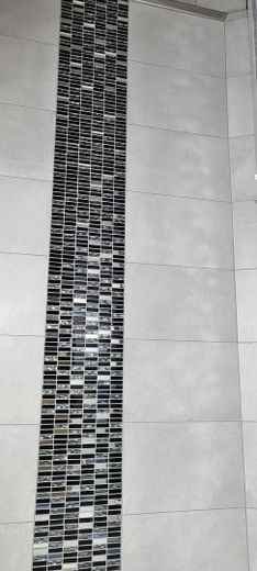 4 Z.Etw [EG] mit Terrasse, 0,2% Zinsen! Besichtigungstermin frei! – Duschbereich neu mit Mosaik