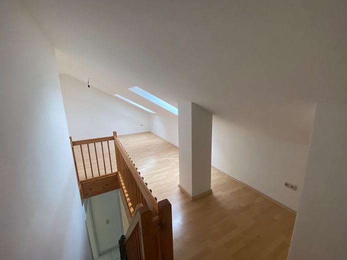 Affascinante appartamento su due livelli direttamente accanto al Rügener Park a Gersthofen – Dachgeschoss Galerie