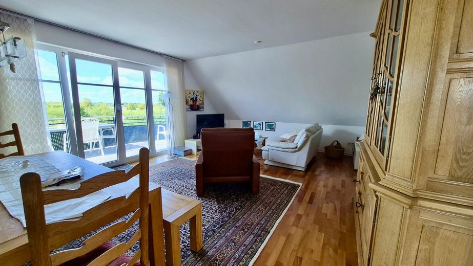 Gepflegte Dachgeschosswohnung mit Mainblick – Foto 3