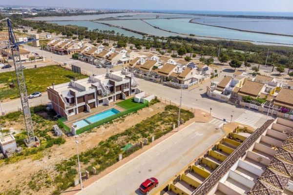 بنتهاوس مباشرة على البحر مع إطلالة على البحر