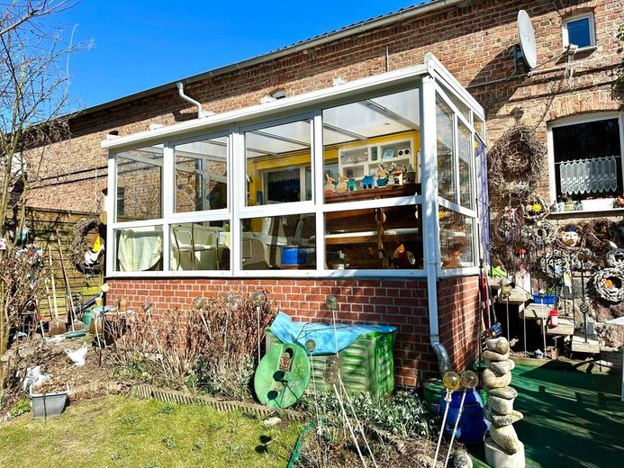 HORN IMMOBILIEN ++ gemütliches Zuhause in Wilsickow bei Pasewalk, ruhige Lage! – Hausansicht Hofseite