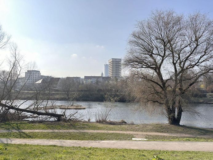 Charmante 2-Zimmer Dachgeschosswohnung in Jena-Wenigenjena – Saale-Rad/Wanderweg