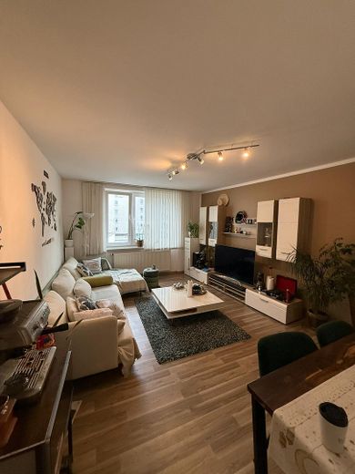 Vollmöblierte 2-Zimmer Wohnung am Rhein (Deutze Brücke) – Wohnzimmer