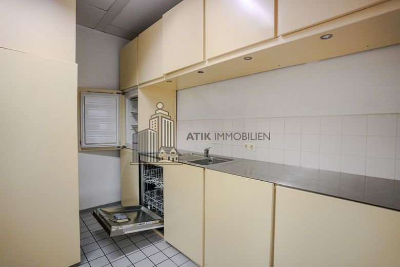 ATIK: Lichtdurchflutete und flexible Büro-/Schulungsräume - provisionsfrei – Teeküche