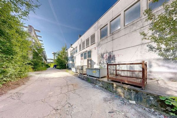 Hala przemysłowa z terenem otwartym | ok. 443 m² powierzchni użytkowej