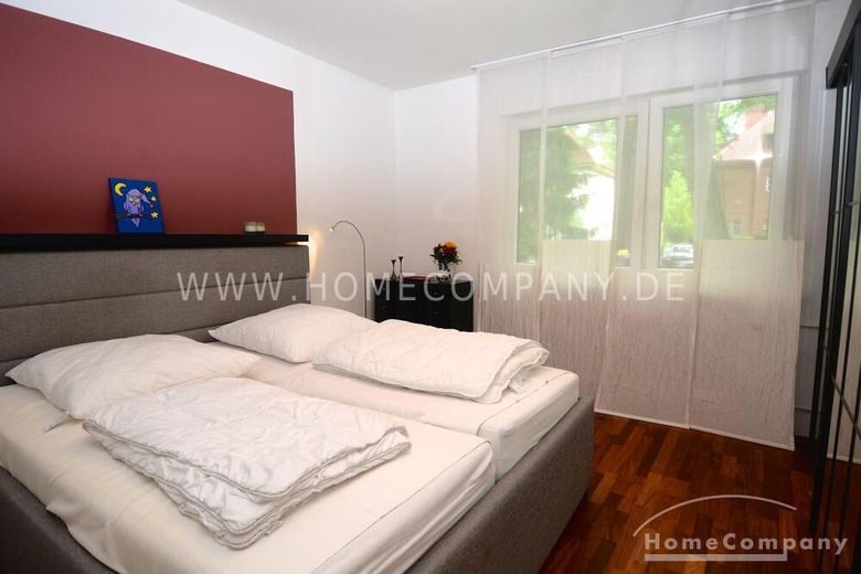 Helle und stilvoll möblierte Wohnung mit großem Balkon und Gartenblick – eebbbc981af57e849c85a53f9874a08d173ce1bc.jpg