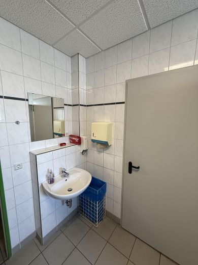 Bien immobilier commercial polyvalent avec vaste terrain d’exploitation à Mühlhausen (Thuringe) – Sanitäre Anlagen