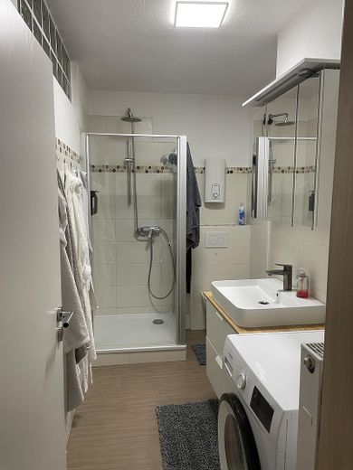 PROVISIONSFREIE 2-Zimmer-Wohnung vom Eigentümer mit Stellplatz u. EBK – Foto 9