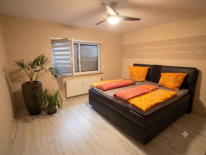 Attraktive 3-Zimmer-Wohnung in Ruhiger Parklage – Mannheim-Käfertal – Schlafzimmer