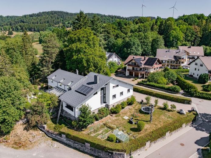 Villa in Häusern im schönen Schwarzwald – Foto 1