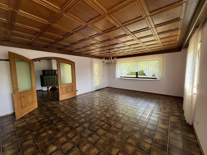 Großzügiger Bungalow auf 1.850 m² Grundstück mit Dreifachgarage – provisionsfrei in Markt Eichendorf – फोटो 6