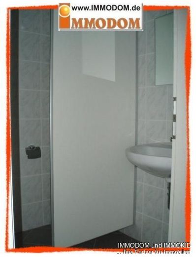 Attraktive Büro- oder Ladenfläche in Zwickau/ Schwanenteichnähe mit großen Schaufenstern zu verkaufen! – WC