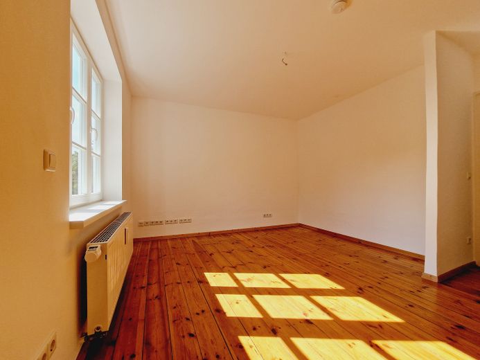 Fundstück: Schönes, sehr individuelles Reihenmittelhaus für Pärchen – Zweites Zimmer OG