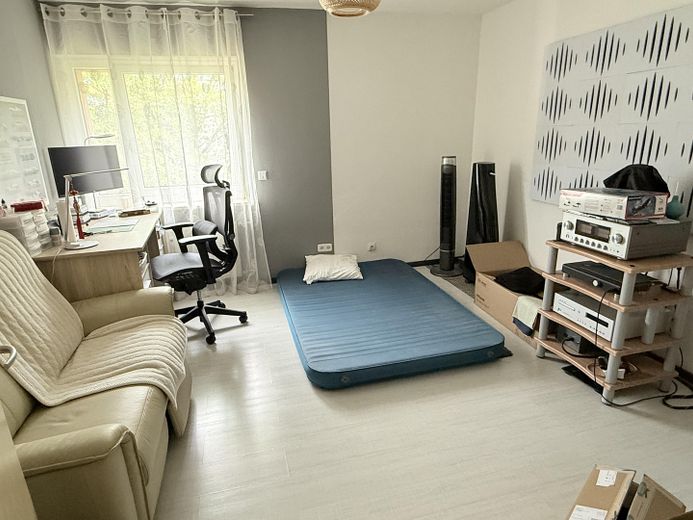Königstein. Attraktive 4-Zimmerwohnung in Laufnähe zur Innenstadt – Kinderzimmer/Büro