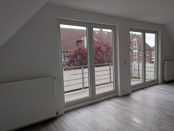 3-Zimmer-Wohnung im Zweifamilienhaus in ruhiger Wohnlage – Wohnzimmer
