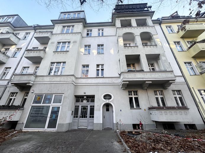 Tempelhof'ta eşyalı 1 odalı daire | Aralık 2026'dan itibaren | 6 ay – Hausansicht