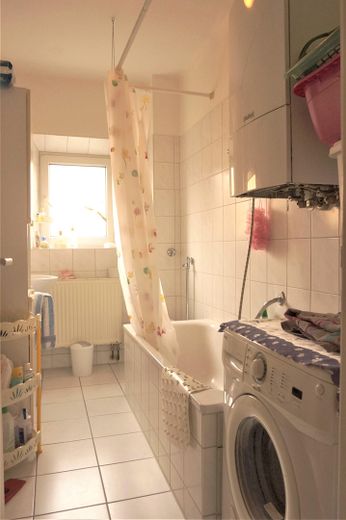 Schöne teilmöblierte 3-Zimmer-Wohnung in der Pirkheimer Straße in Nürnberg zu vermieten – Badezimmer