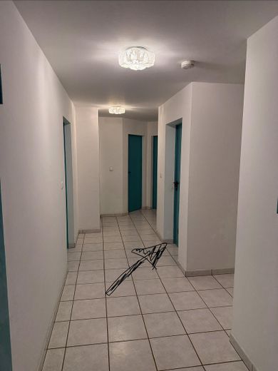 Helle 3-Zimmer-Erdgeschosswohnung mit Terrasse – Keller