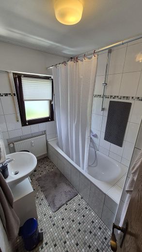 Mietwohnung E05, Hindenburgstr. 23, 51766 Engelskirchen – Badezimmer