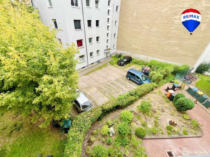 Provisionsfrei: Bezugsfertige, moderne 2-Zimmer-Wohnung mit Balkon &amp; Fahrstuhl  in Berlin Spandau – Innenhof