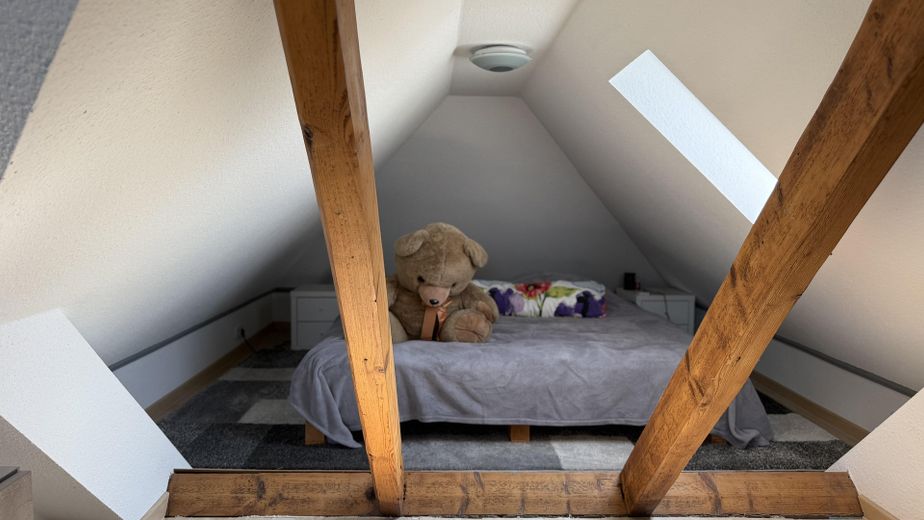 Ein Zuhause mit Geschichte, Stil und modernem Wohnkomfort*Provisionsfrei* – Schlafnische DG