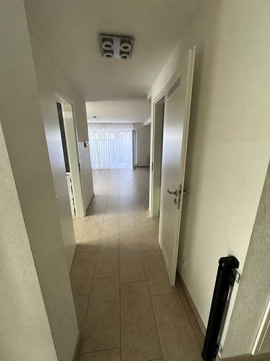 Attraktive Erdgeschosswohnung mit Terrasse & großem Garten – Foto 6