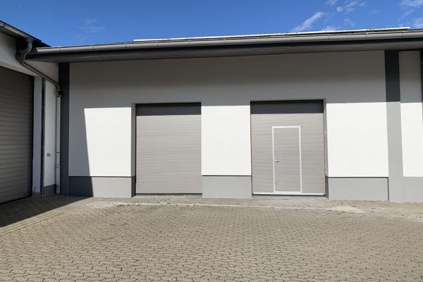 Attractive storage space in Hof/Moschendorf district - Near the A93 - Roller shutters - Loading ramp