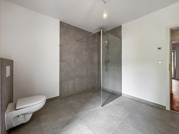 Neubau: 3,5 Zi. Traumwohnung in Panoramalage inkl. Stellplatz – Foto 11