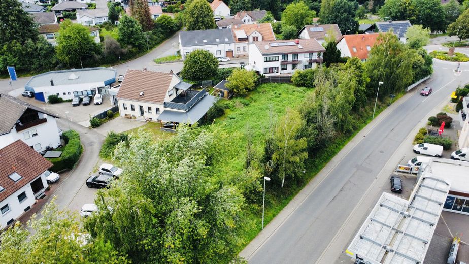Terreno edificabile con pre-approvazione edilizia positiva per un moderno edificio plurifamiliare con 6 unità abitative – Foto 2