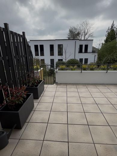 Appartamento di proprietà recentemente ristrutturato in vendita a HOM Schwarzenbach – Foto 8