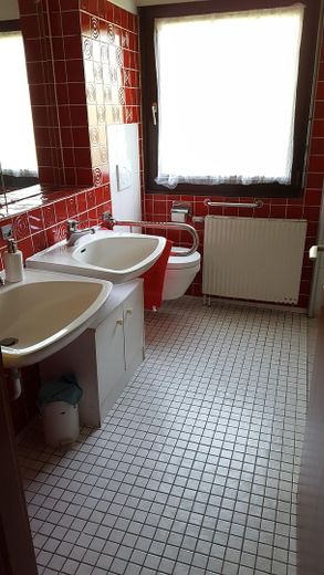 Ideal für Pferdehaltung - Einfamilienhaus, Baugrundstück, Stall und Hausweide / Resthof – Bad
