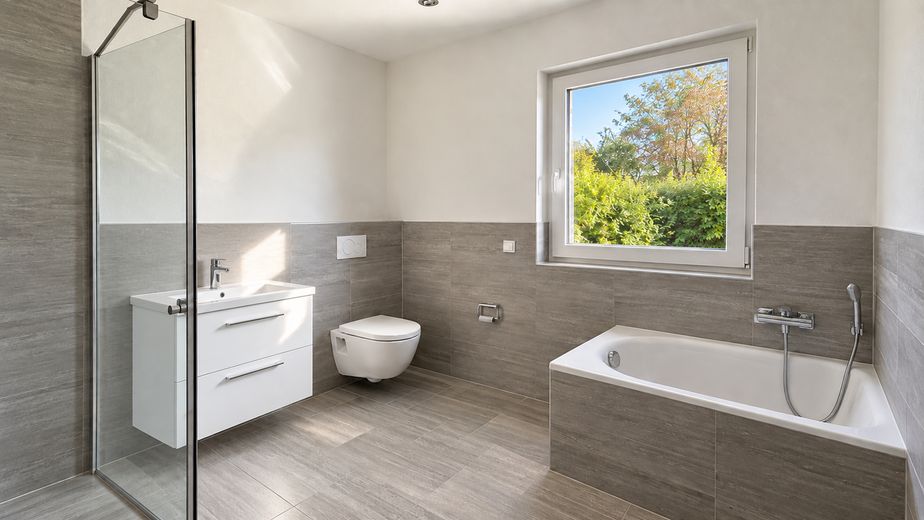 150 m² | Appartamento di 4 locali con giardino e 2 terrazze a Bodman – SENZA PROVVIGIONE – Bad