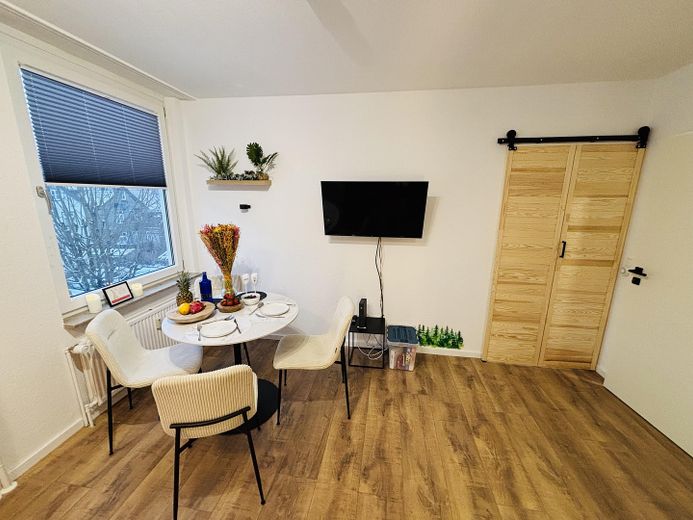 Vollmöblierte 2 Zimmer Wohnung in Innenstadtlage – Foto 3