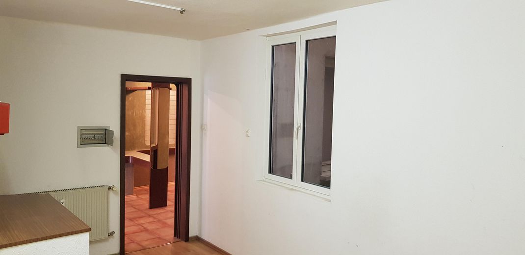 Küche/ Laden EG