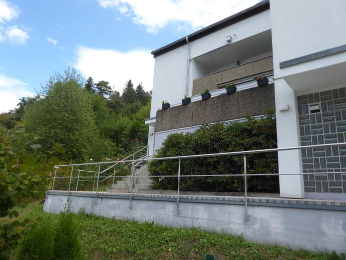 In vendita da privato, in una tranquilla posizione panoramica di Höfen – Foto 1