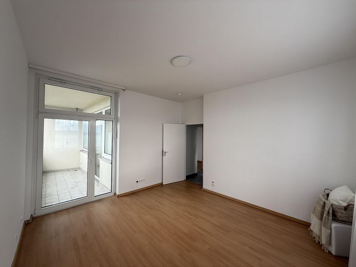Top-Lage & Weitblick am Fennsee: Helle, bezugsfreie 2-Zimmer-Wohnung. Für Selbstnutzer oder Anleger – Schlafzimmer