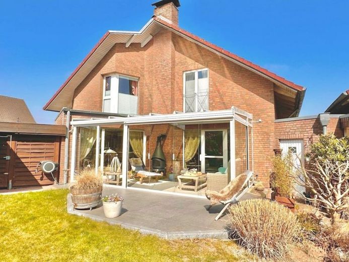 Neuer Preis: Großzügiges Zuhause mit Potenzial für Mehrgenerationenwohnen – Foto 1
