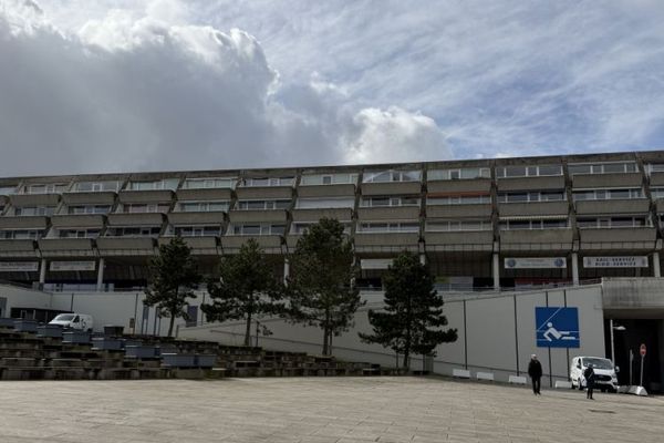 Meerblick pur im Olympiazentrum Schilksee