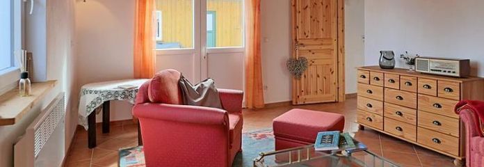 (EF0310_M) Weimar: Gelmeroda, modernes kleines Wohnhaus mit Terrasse und Grundstück, vollmöbliert, WLAN inklusive