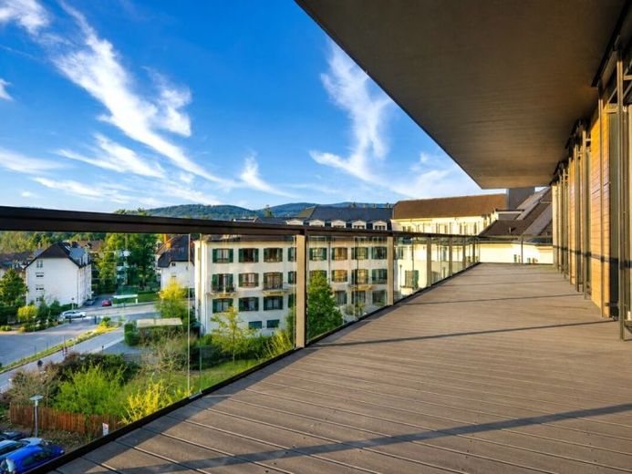 Praxis- oder Bürofläche mit Penthouse-Feeling im modernen Ärztehaus – Foto 1