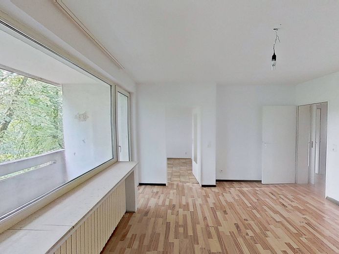Ampio appartamento di 3 locali con BALCONE e pianta ben studiata a Duisburg-Neumühl – Ansicht III: Wohn- und Esszim…