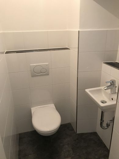 *Penzberg* - Hochwertige und attraktive Praxis- / Office- Gewerberäume in bester Zentrumslage – WC_02