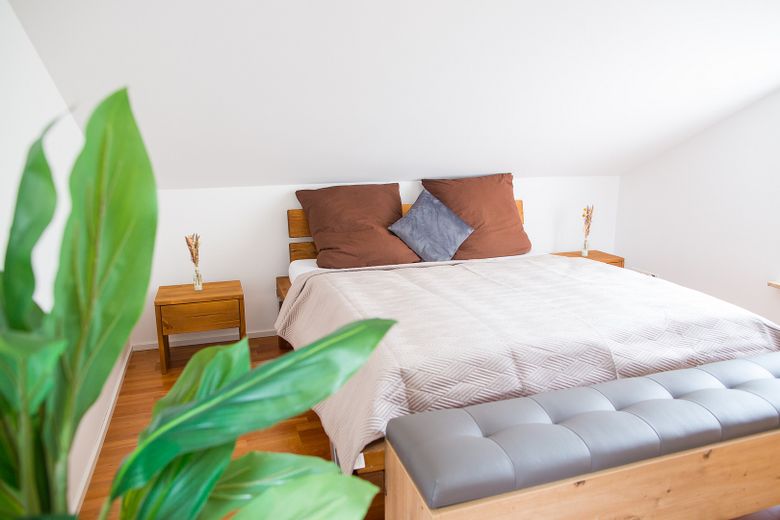 Möblierte, helle 4-ZKB mit Balkon. WG möglich – Foto 16